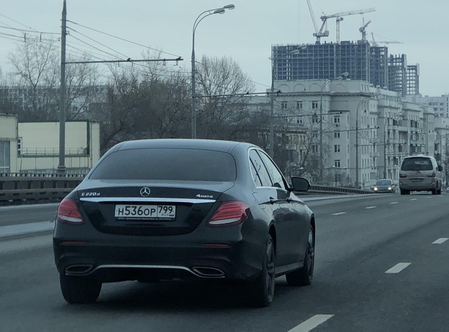 Автомобиль госномер Н536ОР799