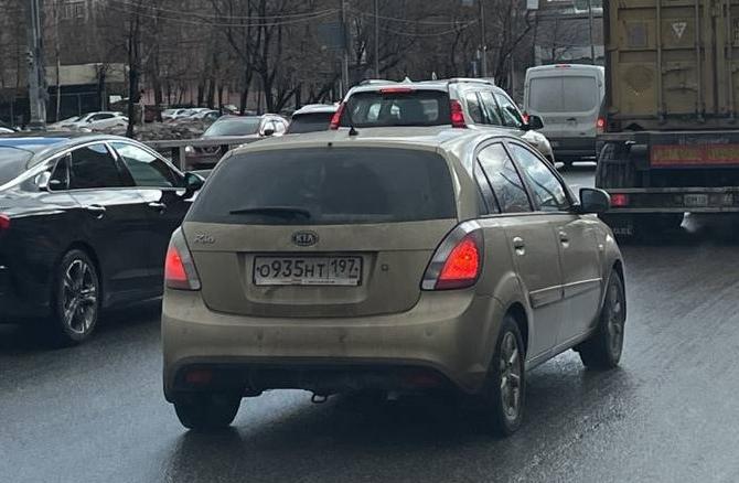 Автомобиль госномер О935НТ197