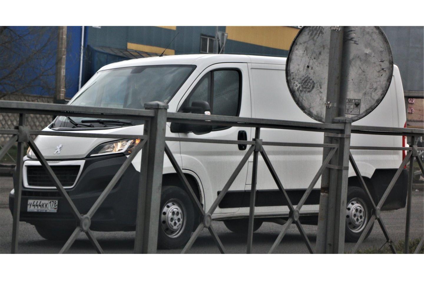 Автомобиль госномер У444КК178