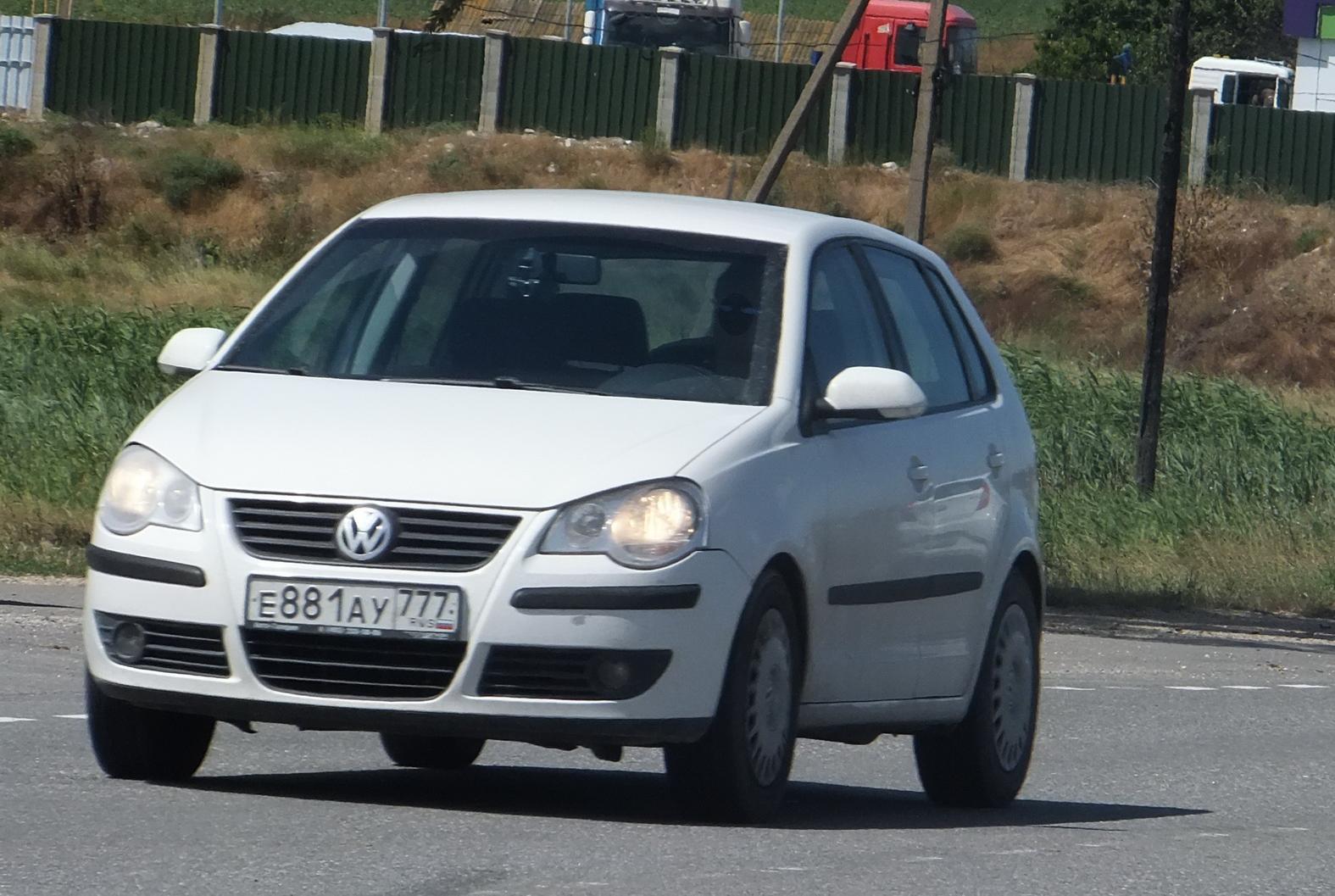 Автомобиль госномер Е881АУ777