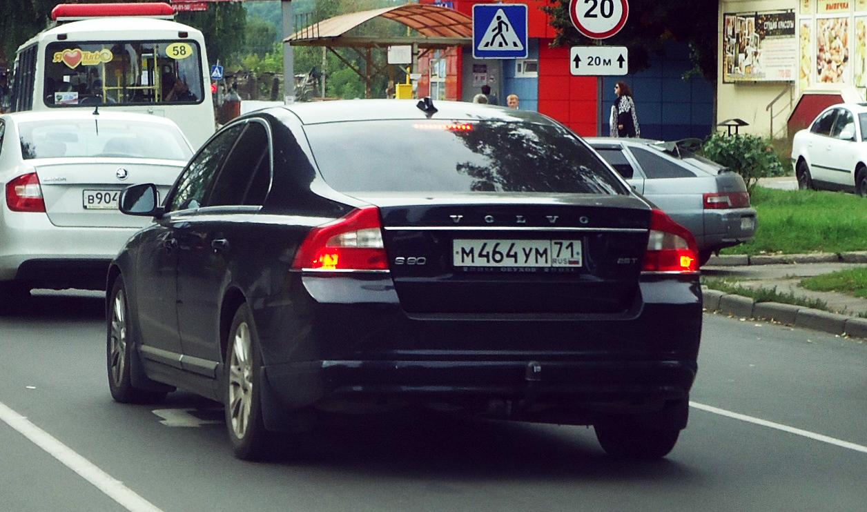 Автомобиль госномер М464УМ71