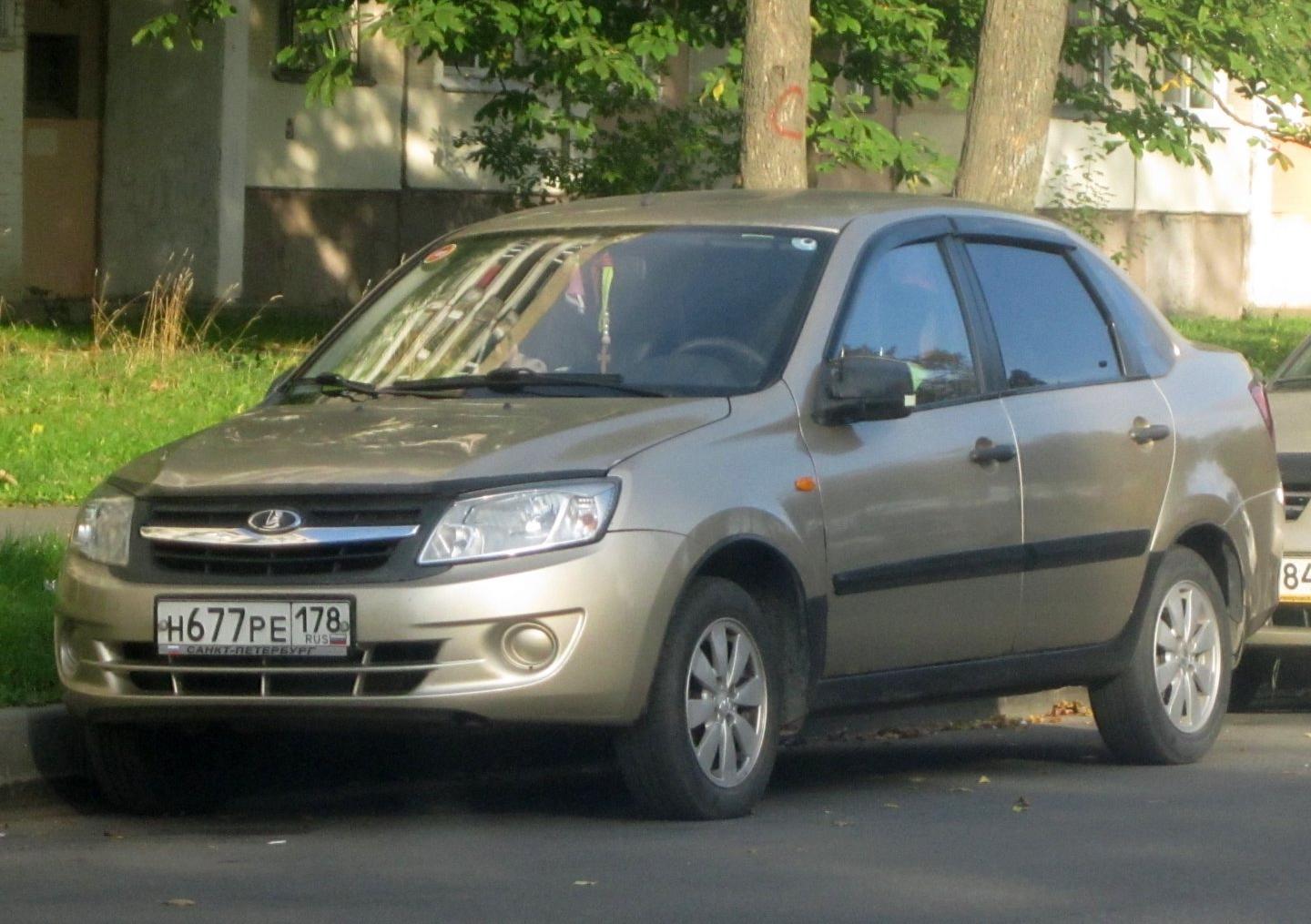 Автомобиль госномер Н677РЕ178