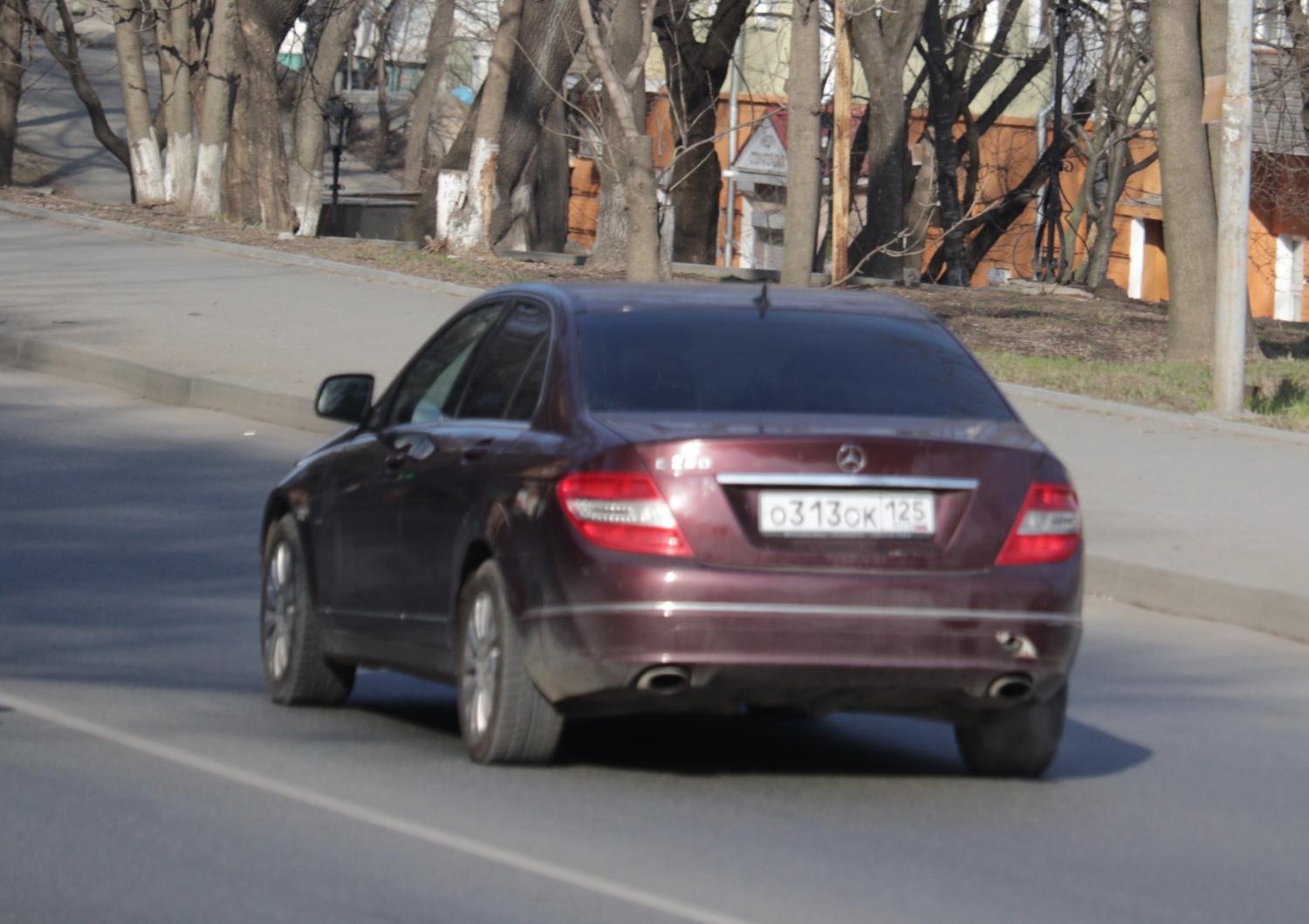 Автомобиль госномер О313ОК125