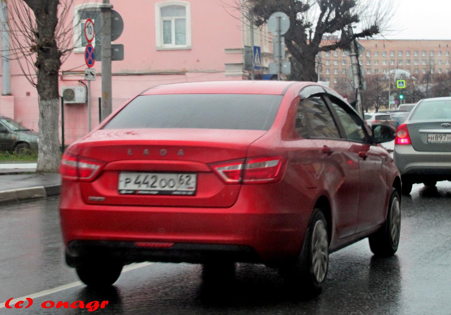 Автомобиль госномер Р442ОО62
