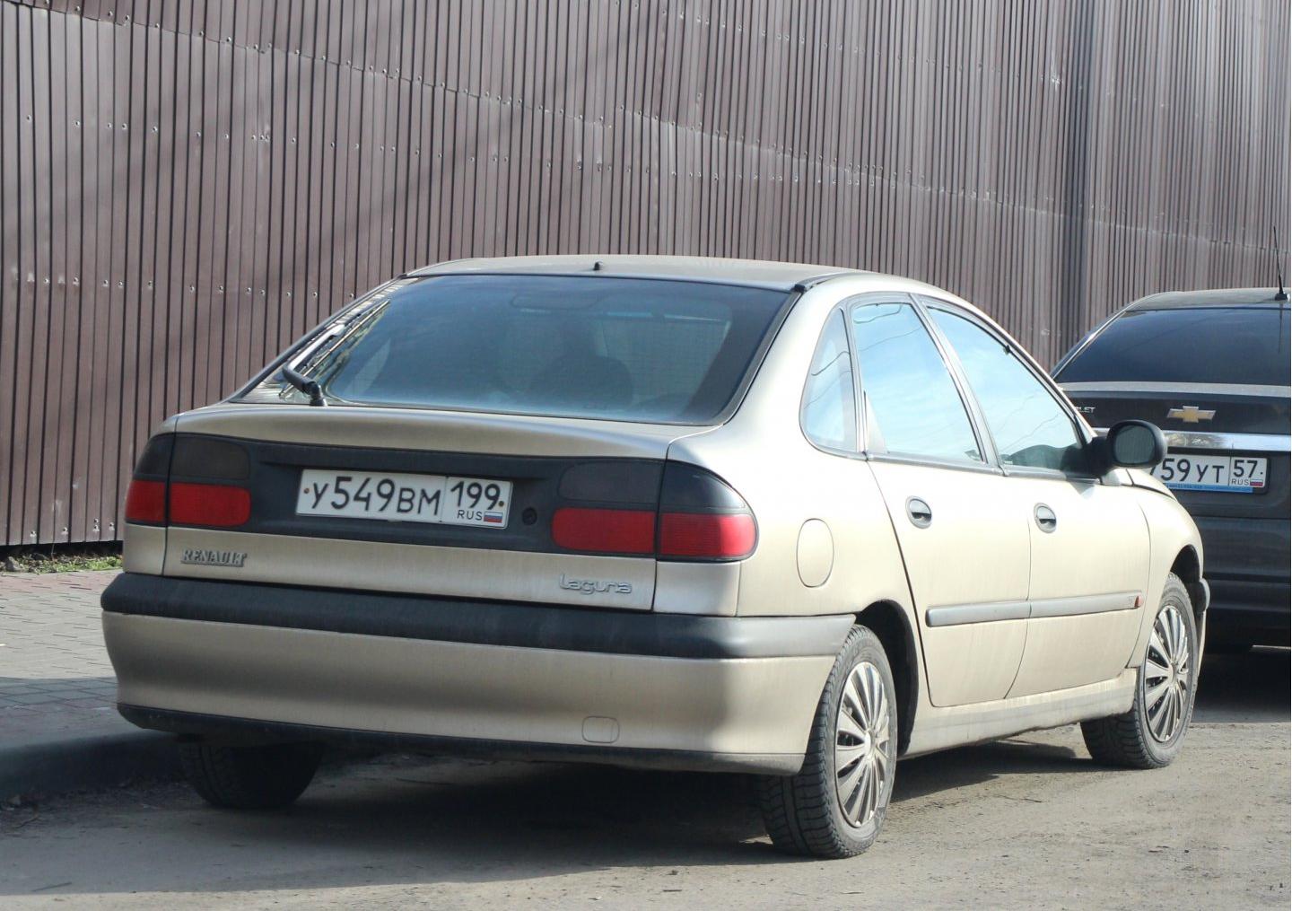 Автомобиль госномер У549ВМ199
