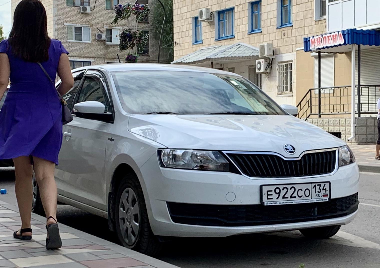Автомобиль госномер Е922СО134