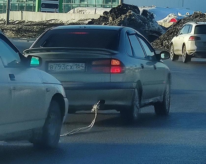 Автомобиль госномер В793СХ164