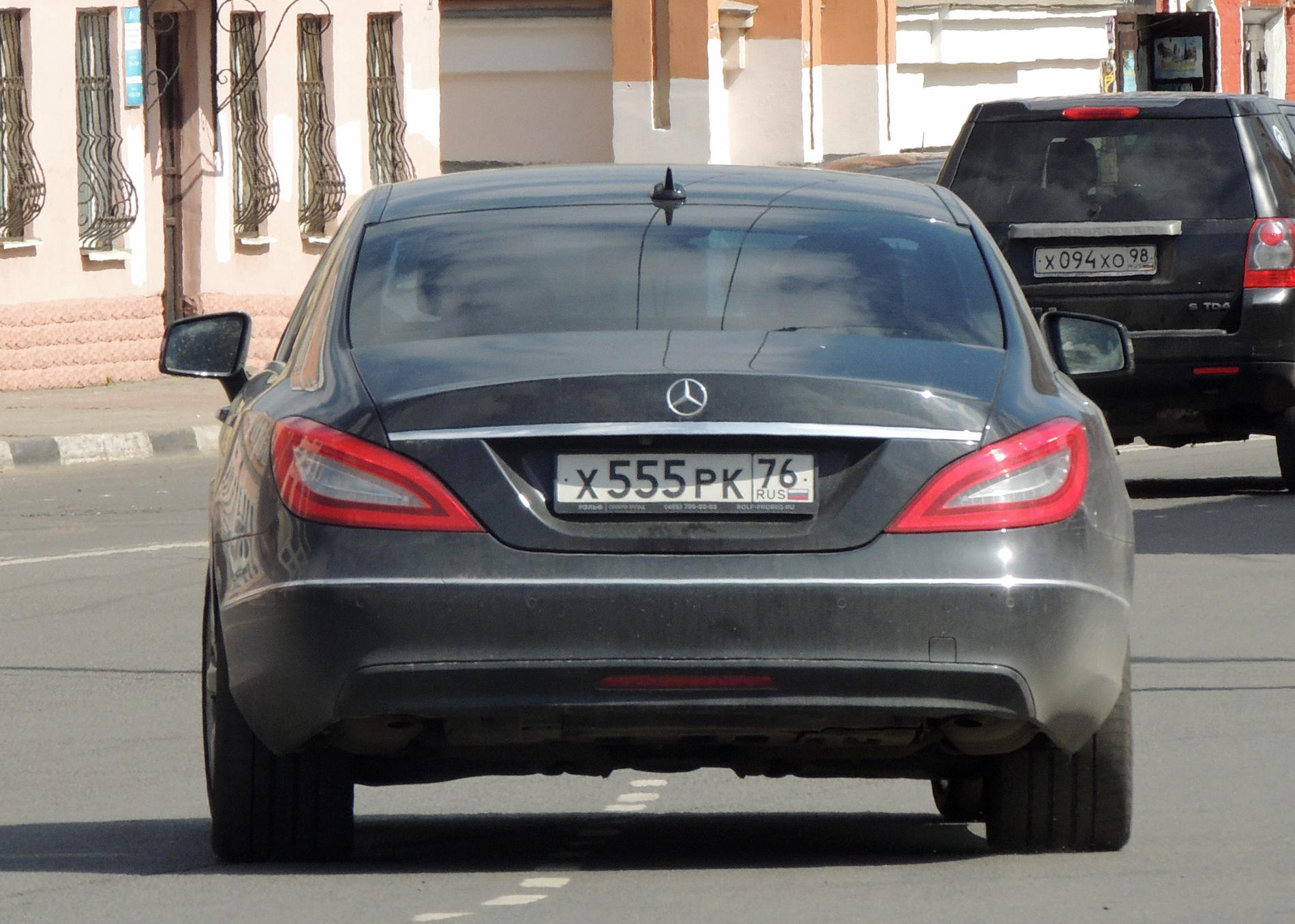 Автомобиль госномер Х555РК76