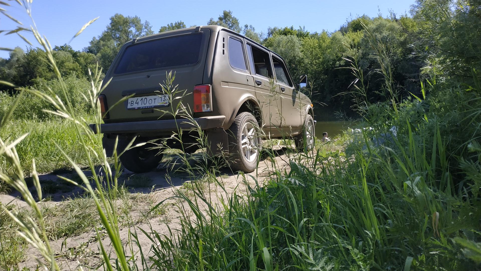Автомобиль госномер В410ОТ13