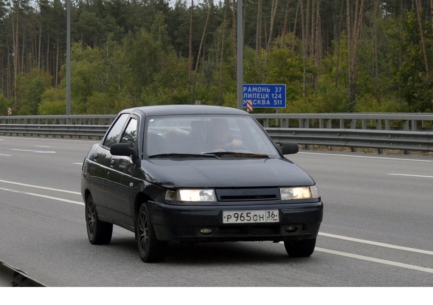 Автомобиль госномер Р965СН36