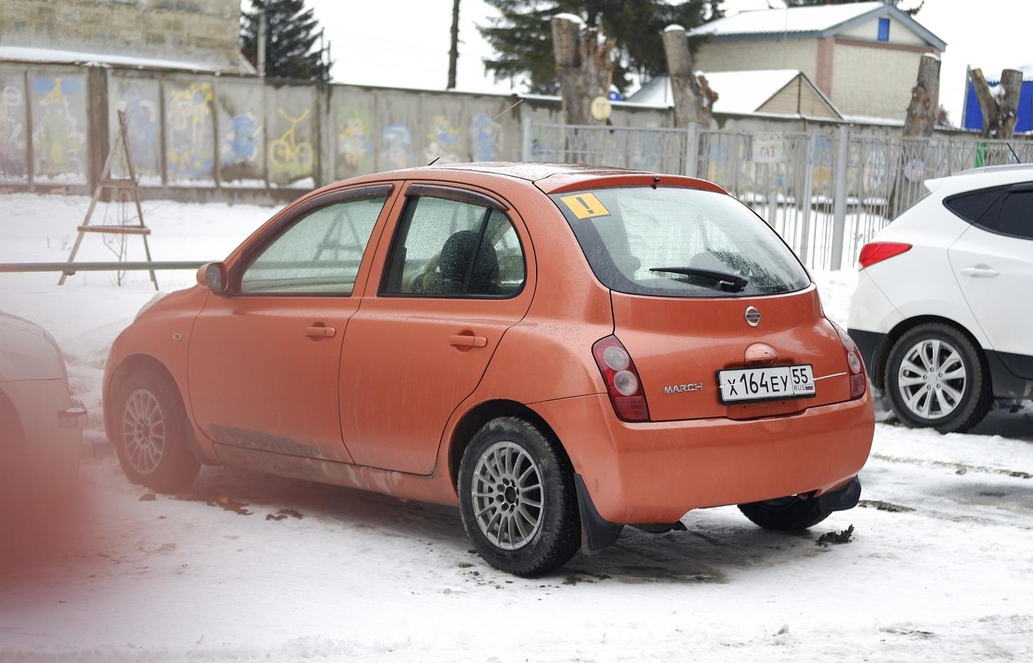 Автомобиль госномер Х164ЕУ55