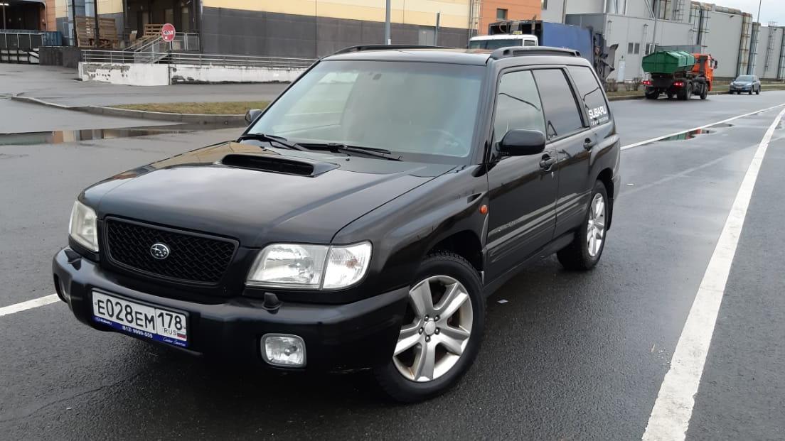 Автомобиль госномер Е028ЕМ178