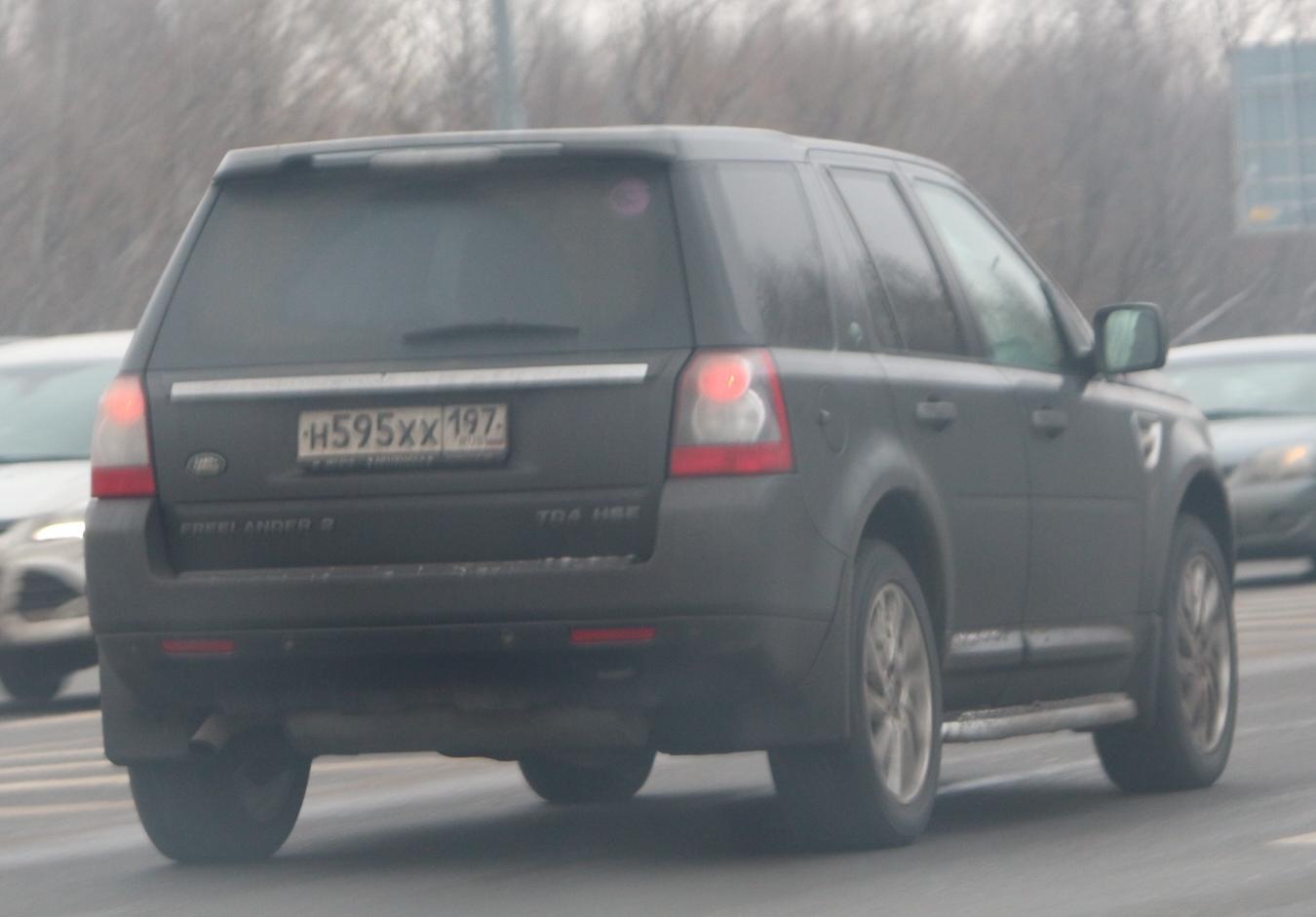 Автомобиль госномер Н595ХХ197