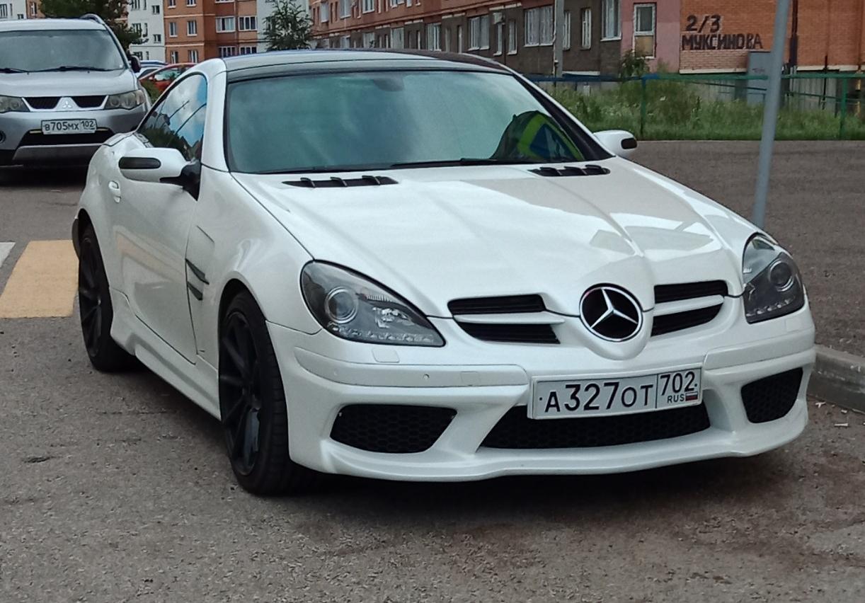 Автомобиль госномер А327ОТ702