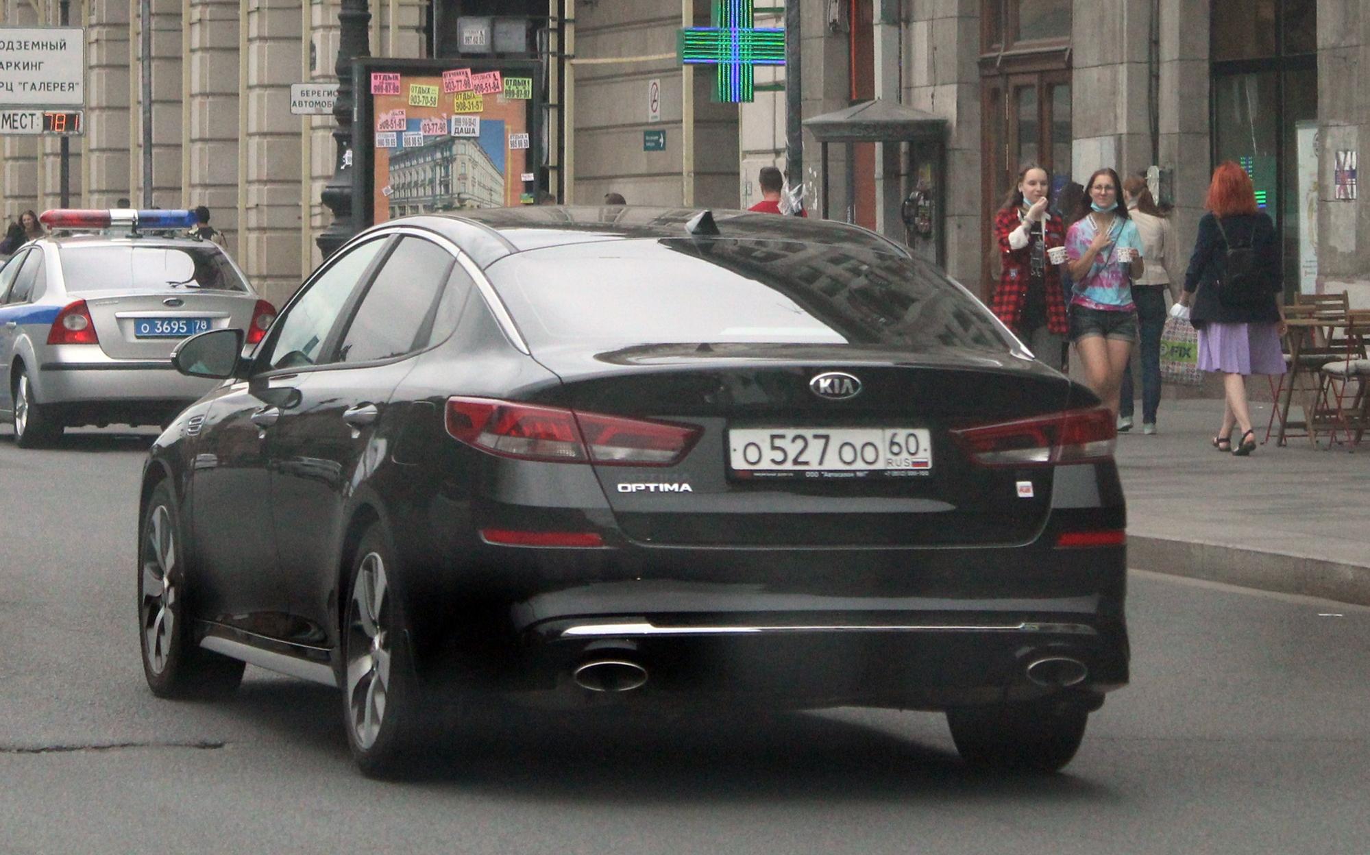 Автомобиль госномер О527ОО60