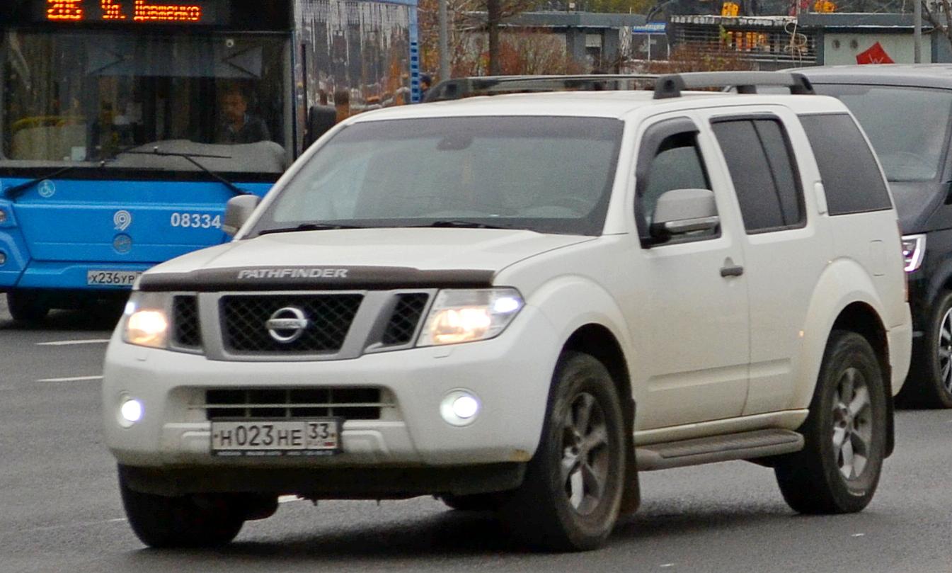 Автомобиль госномер Н023НЕ33