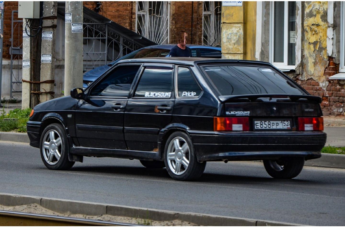 Автомобиль госномер Е858РР152