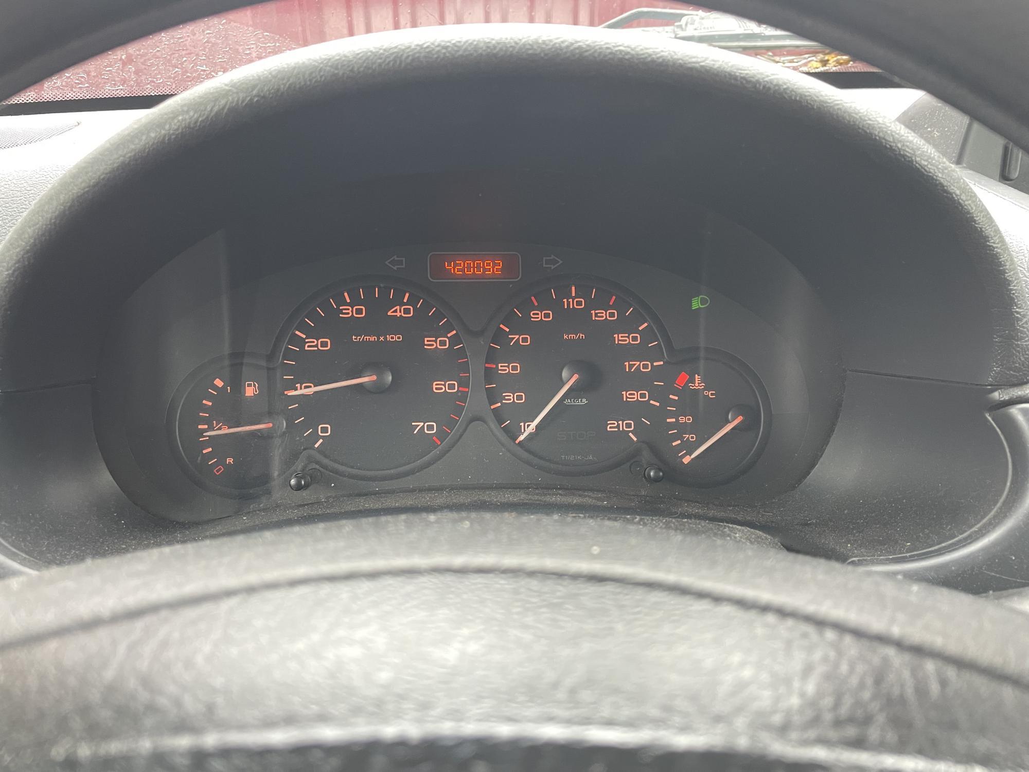 Автомобиль госномер Х865ВВ197