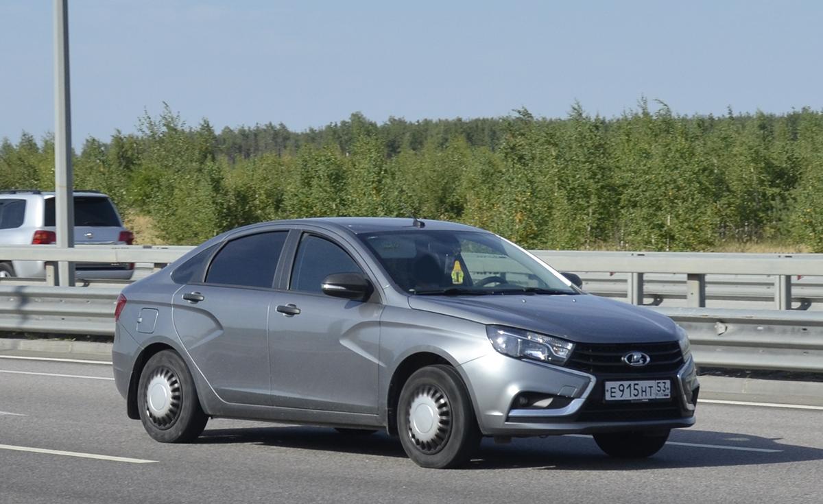Автомобиль госномер Е915НТ53