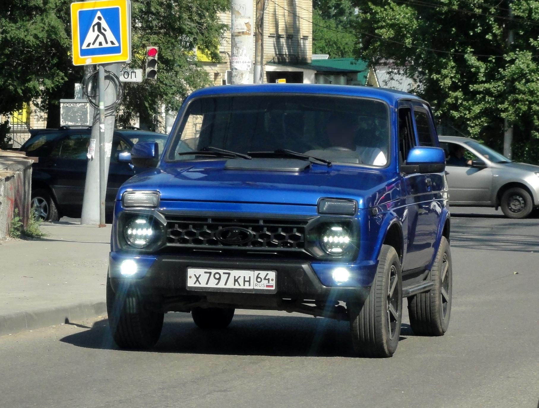 Автомобиль госномер Х797КН64