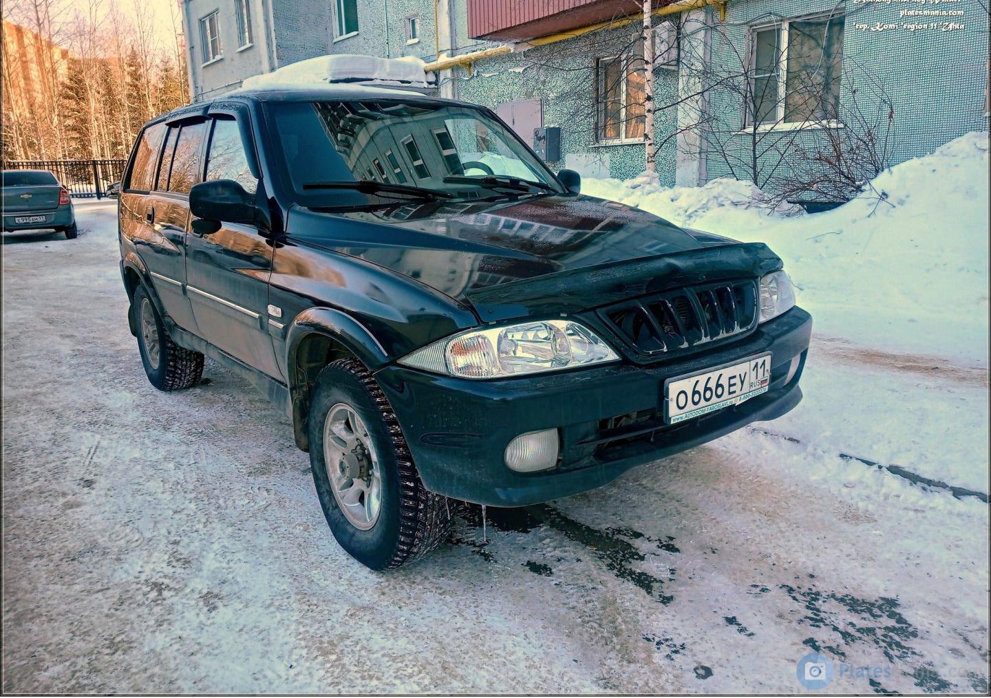 Автомобиль госномер О666ЕУ11