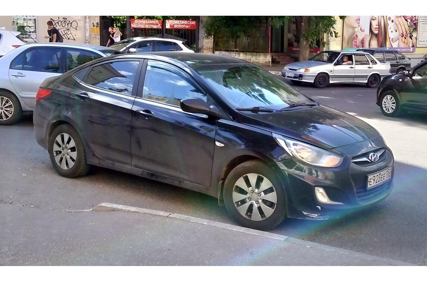 Автомобиль госномер Е923ЕЕ152