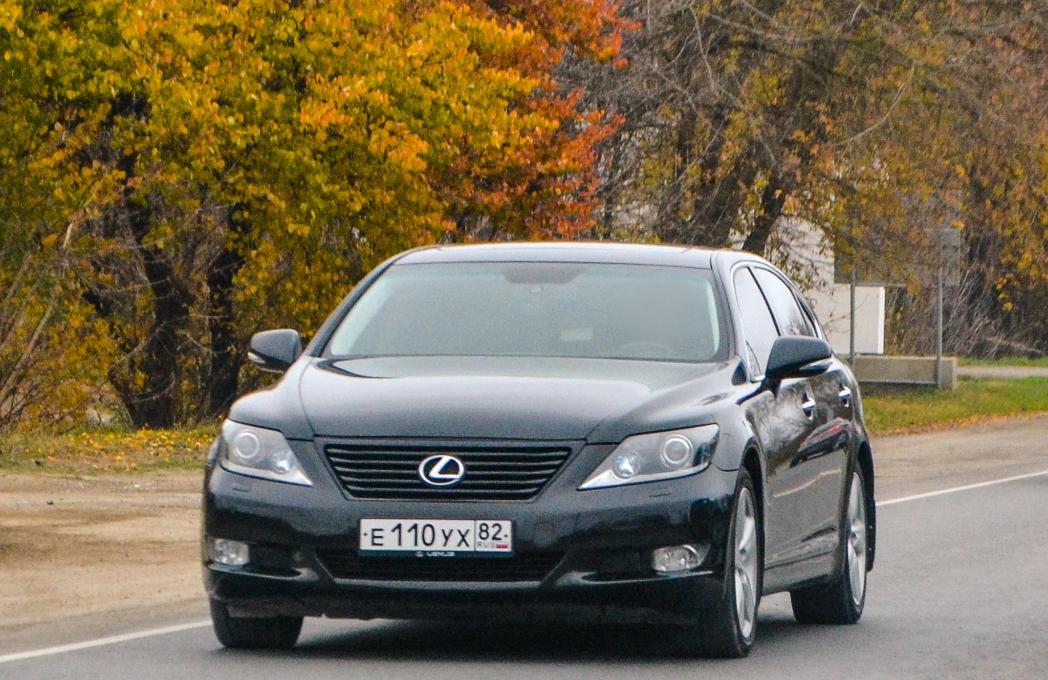 Автомобиль госномер Е110УХ82