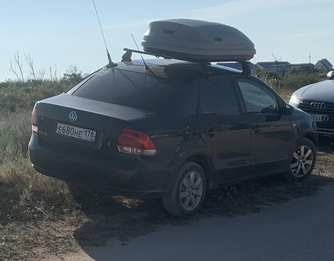 Автомобиль госномер Е680НЕ178