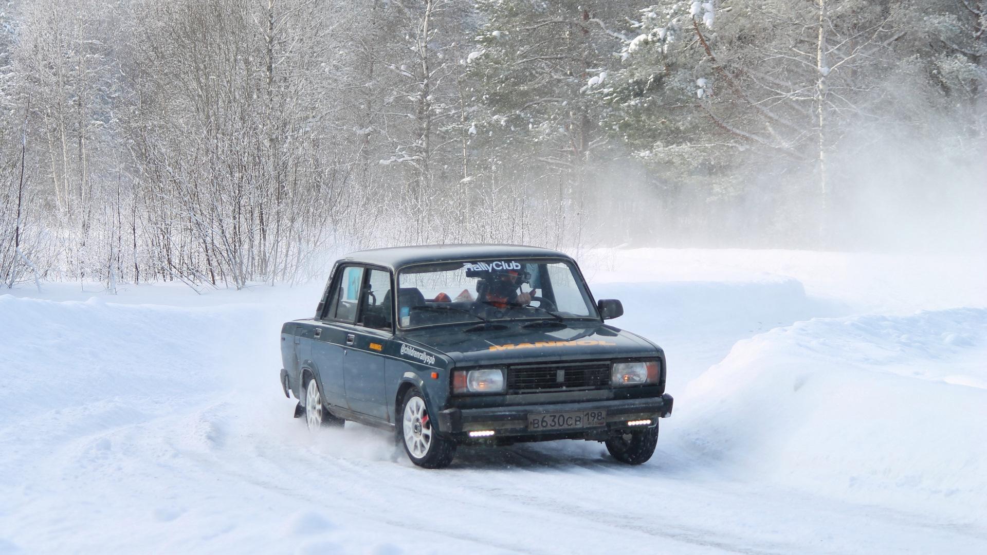 Автомобиль госномер В630СР198