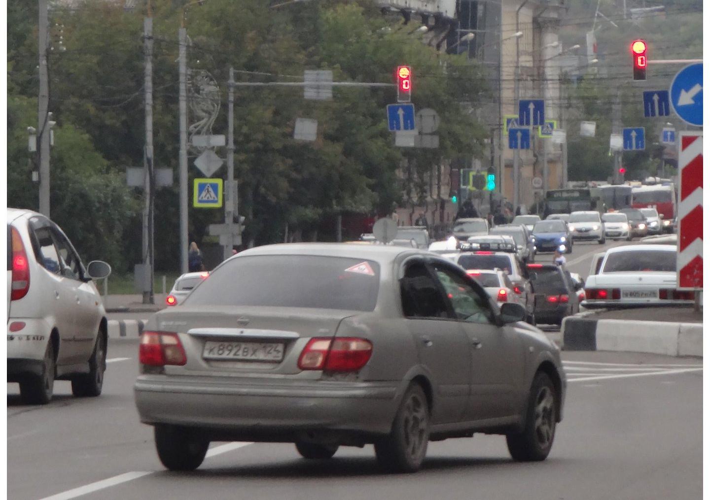 Автомобиль госномер К892ВХ124