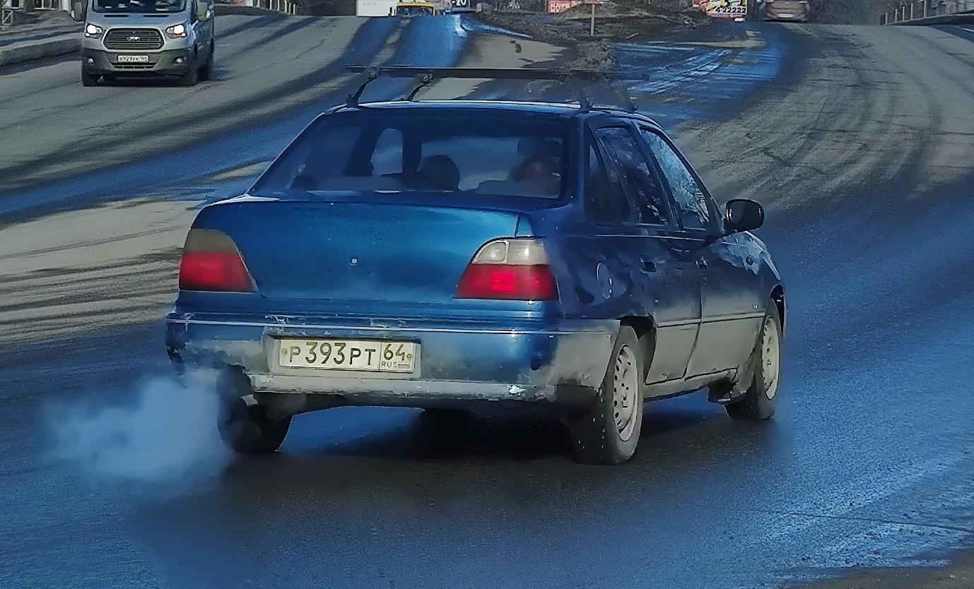 Автомобиль госномер Р393РТ64