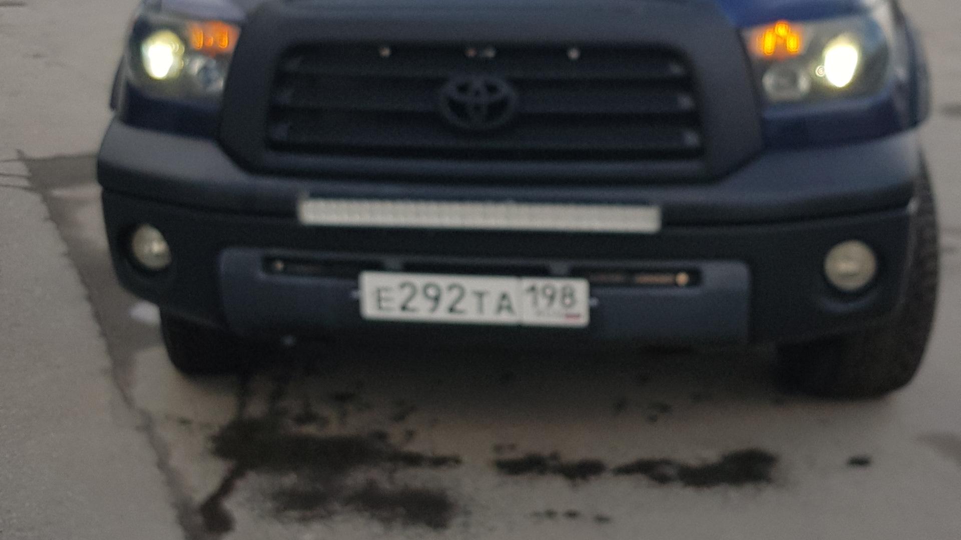 Автомобиль госномер Е292ТА198