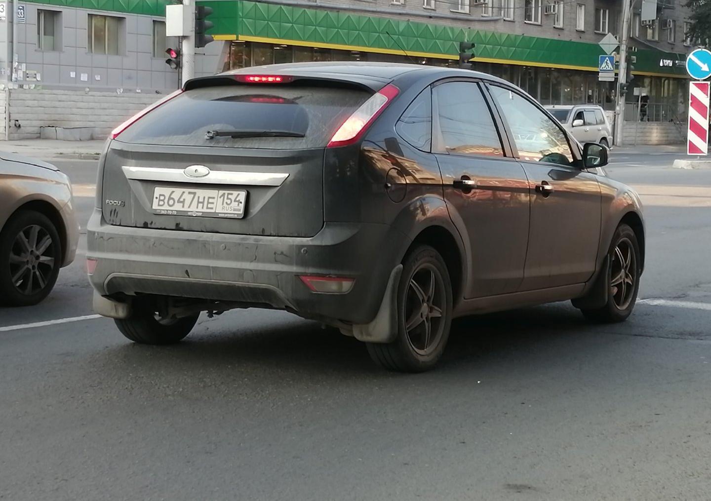 Автомобиль госномер В647НЕ154