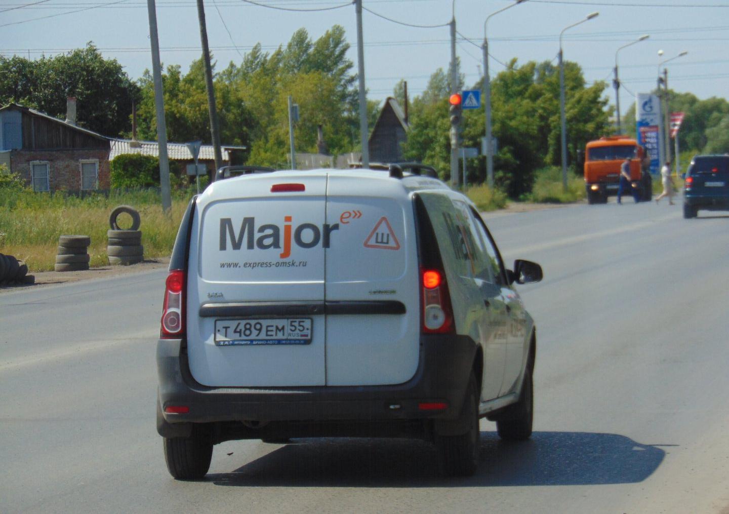Автомобиль госномер Т489ЕМ55