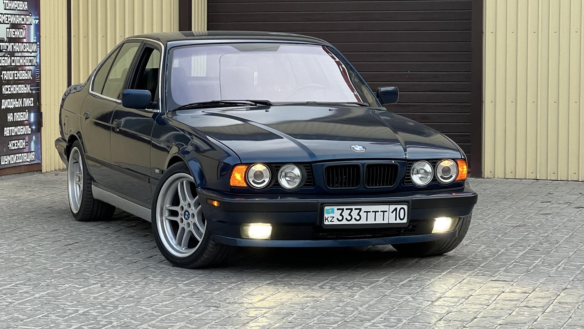 Автомобиль госномер 333ТТТ10