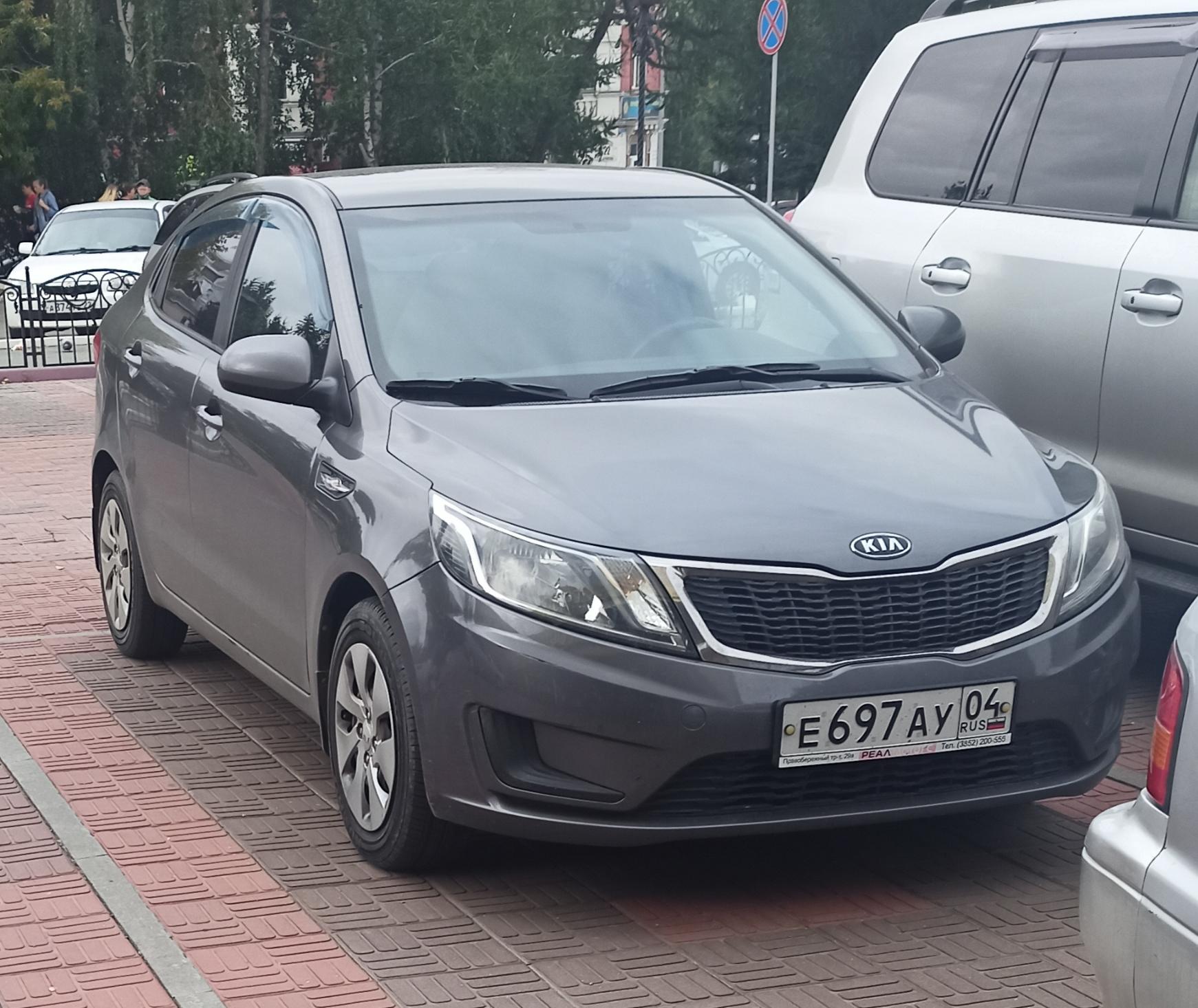 Автомобиль госномер Е697АУ04