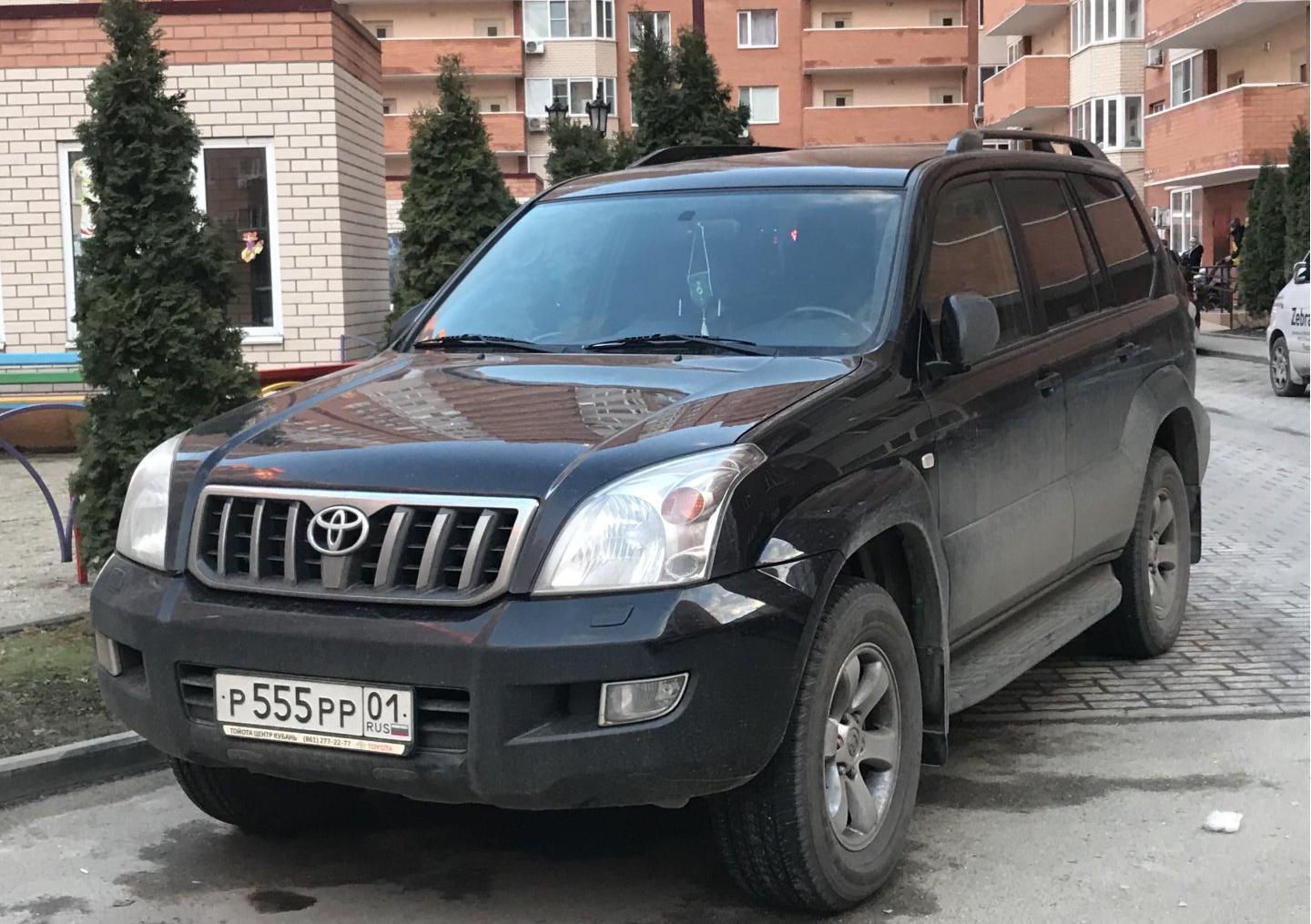 Автомобиль госномер Р555РР01