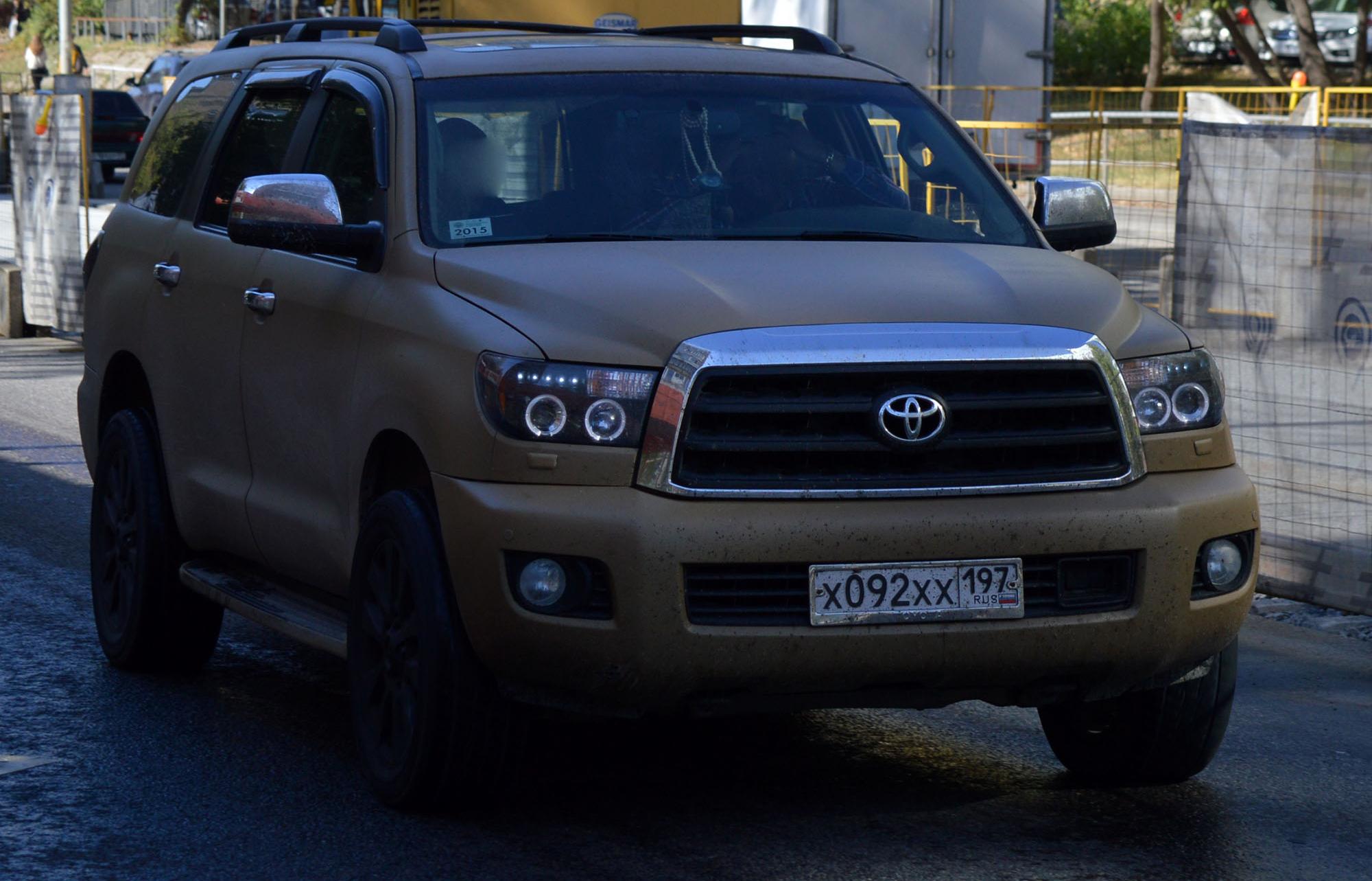 Автомобиль госномер Х092ХХ197
