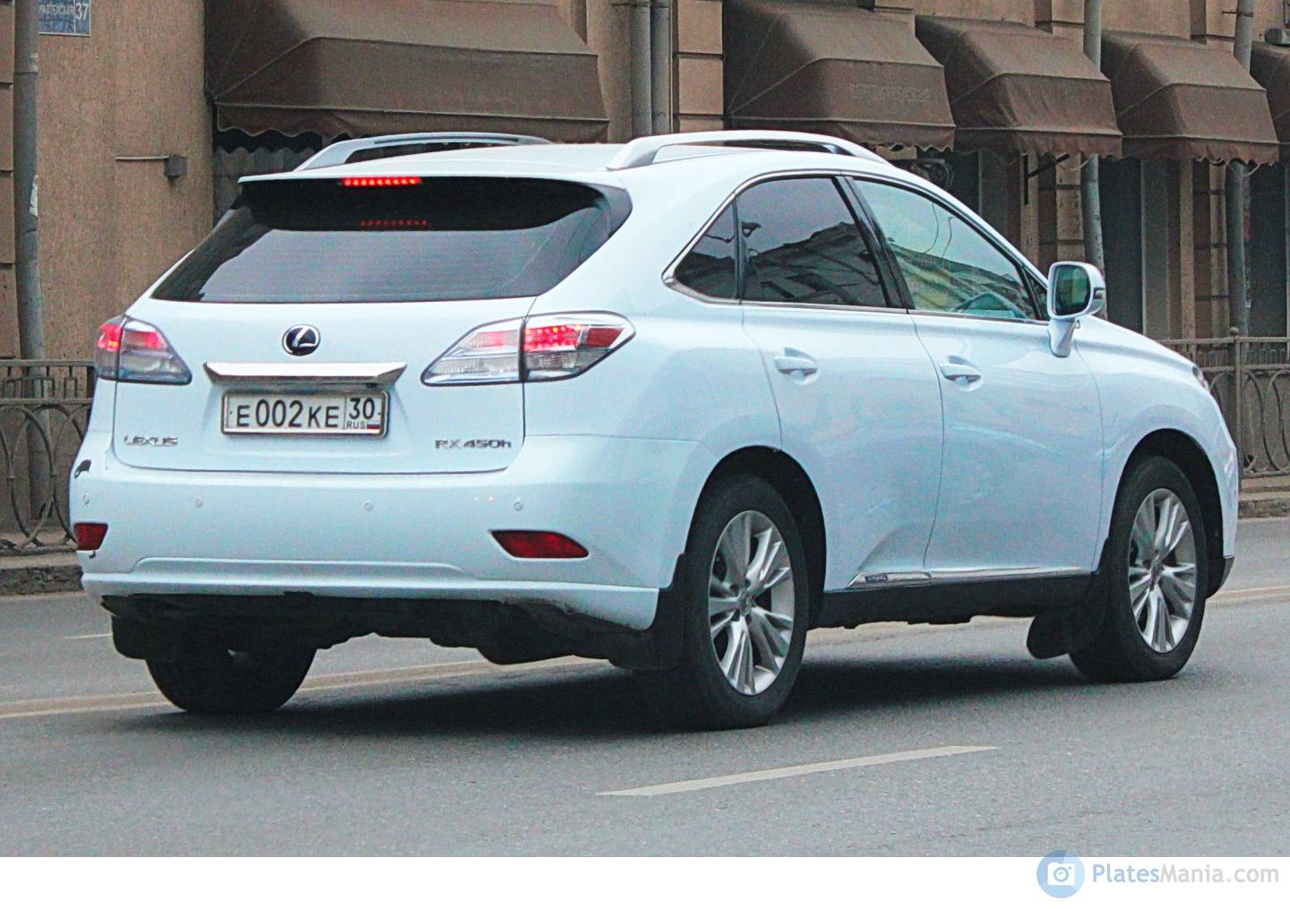 Автомобиль госномер Е002КЕ30