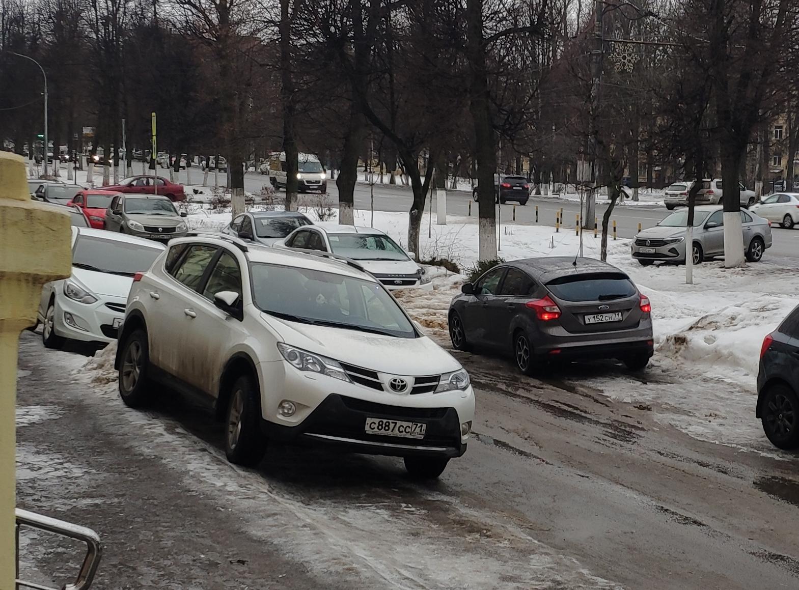 Автомобиль госномер С887СС71