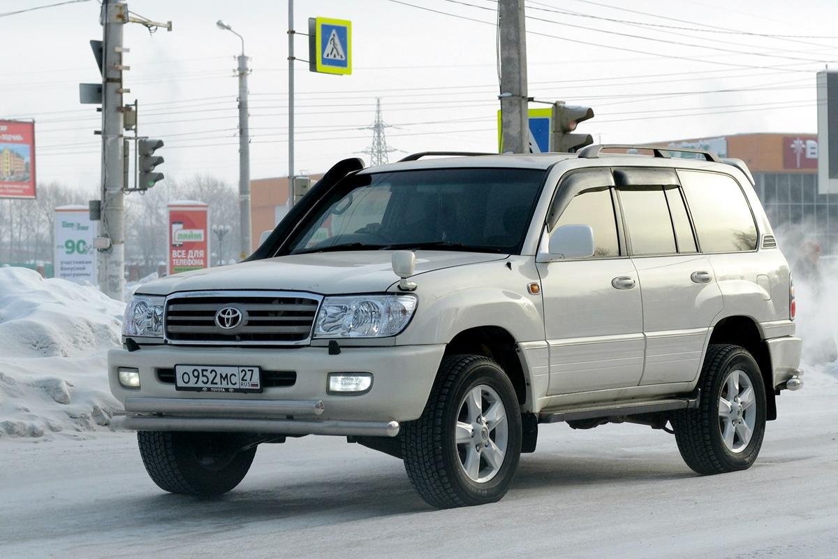 Автомобиль госномер О952МС27
