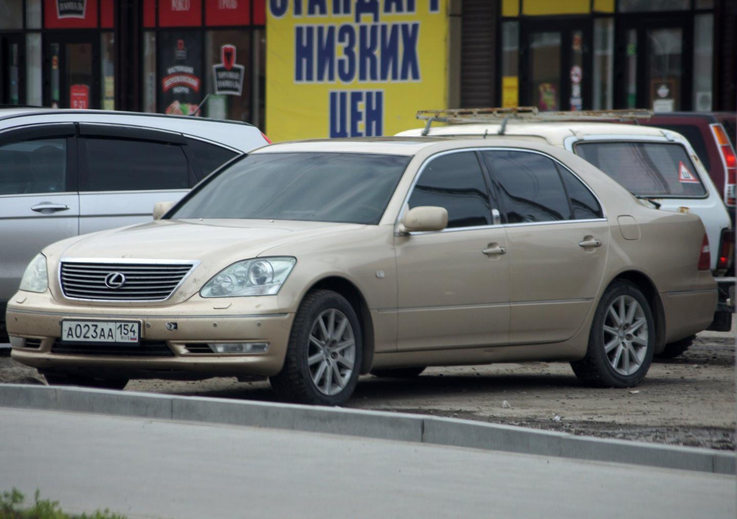 Автомобиль госномер А023АА154