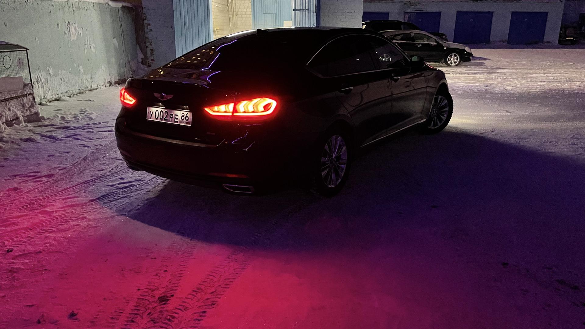 Автомобиль госномер У002РЕ86