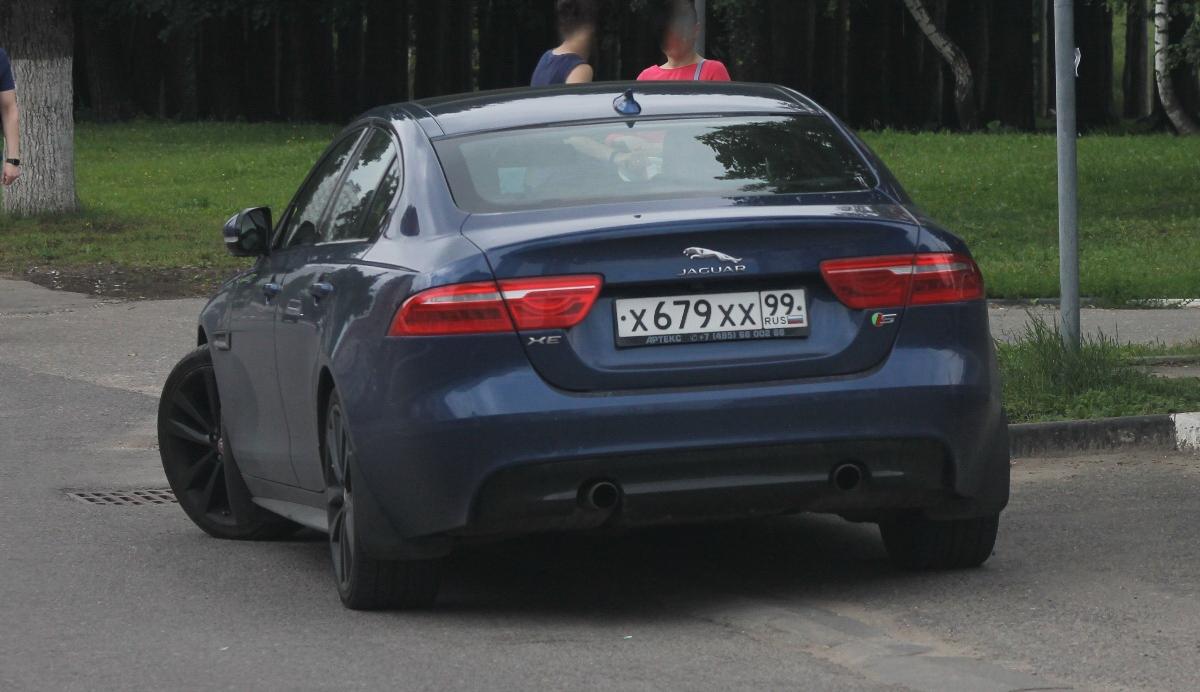 Автомобиль госномер Х679ХХ99