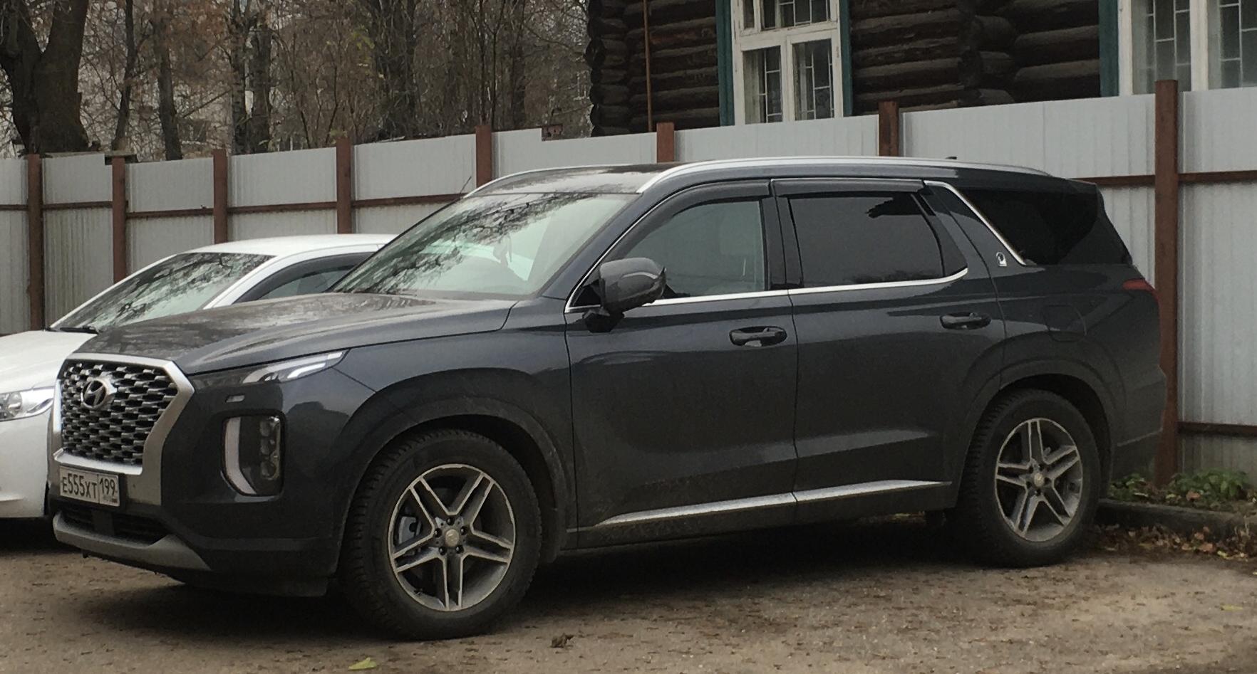 Автомобиль госномер Е555ХТ199