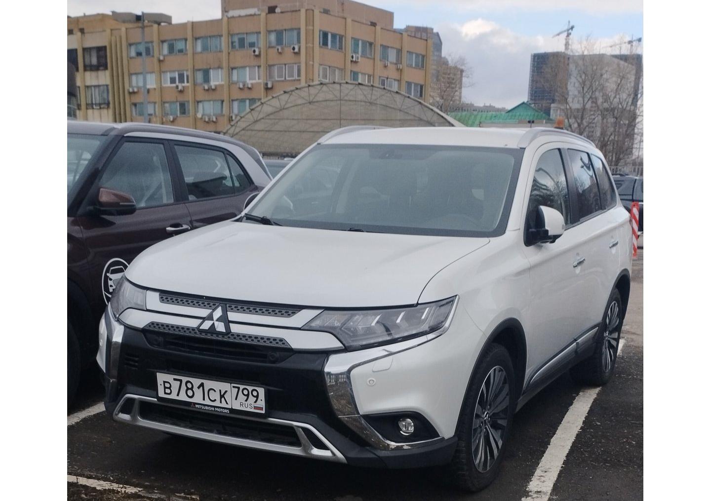 Автомобиль госномер В781СК799