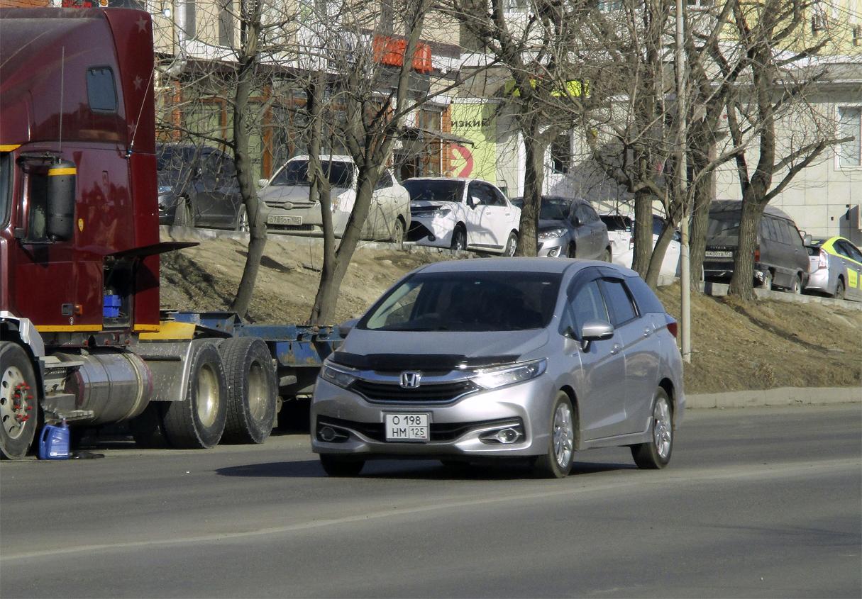 Автомобиль госномер О198НМ125