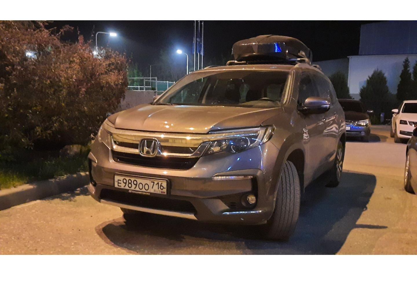 Автомобиль госномер Е989ОО716