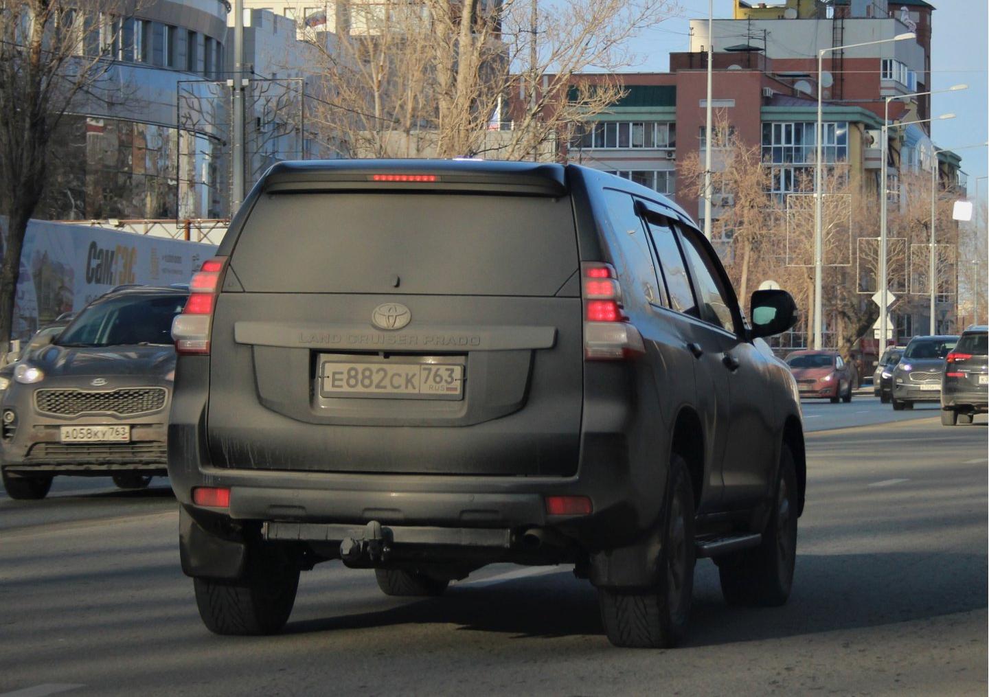Автомобиль госномер Е882СК763