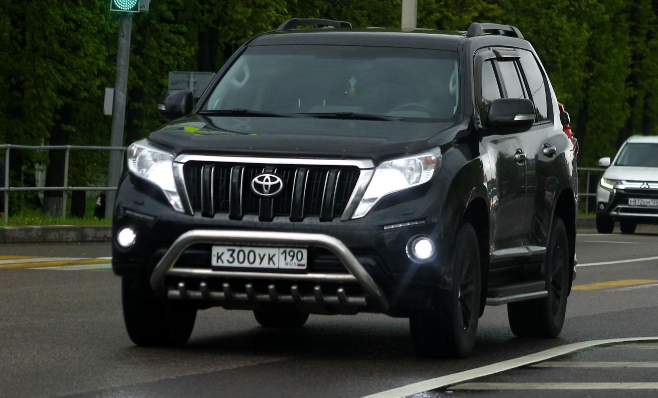 Автомобиль госномер К300УК190
